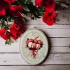Ovális dekorkarton táblácska – Macaron csokor