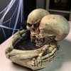 Szerelmes Csontvázpár Mécsestartó – Halloween Dekor
