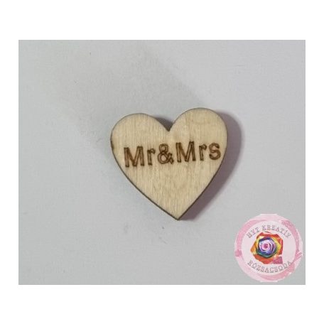 Fa szívecske Mr & Mrs
