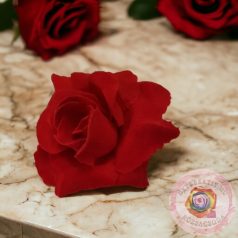 Bársony vörös rózsa 8 cm